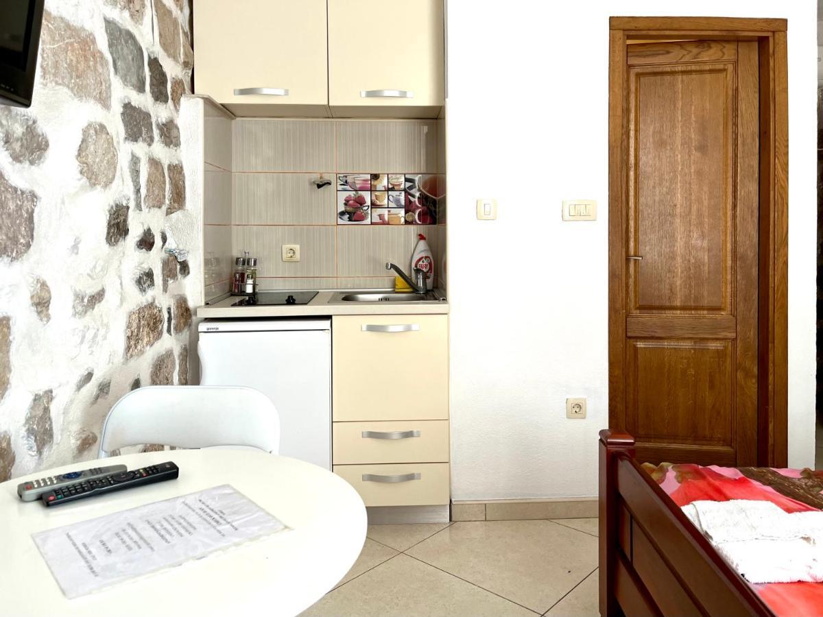 South Gate Apartments 262 Kotor Eksteriør bilde