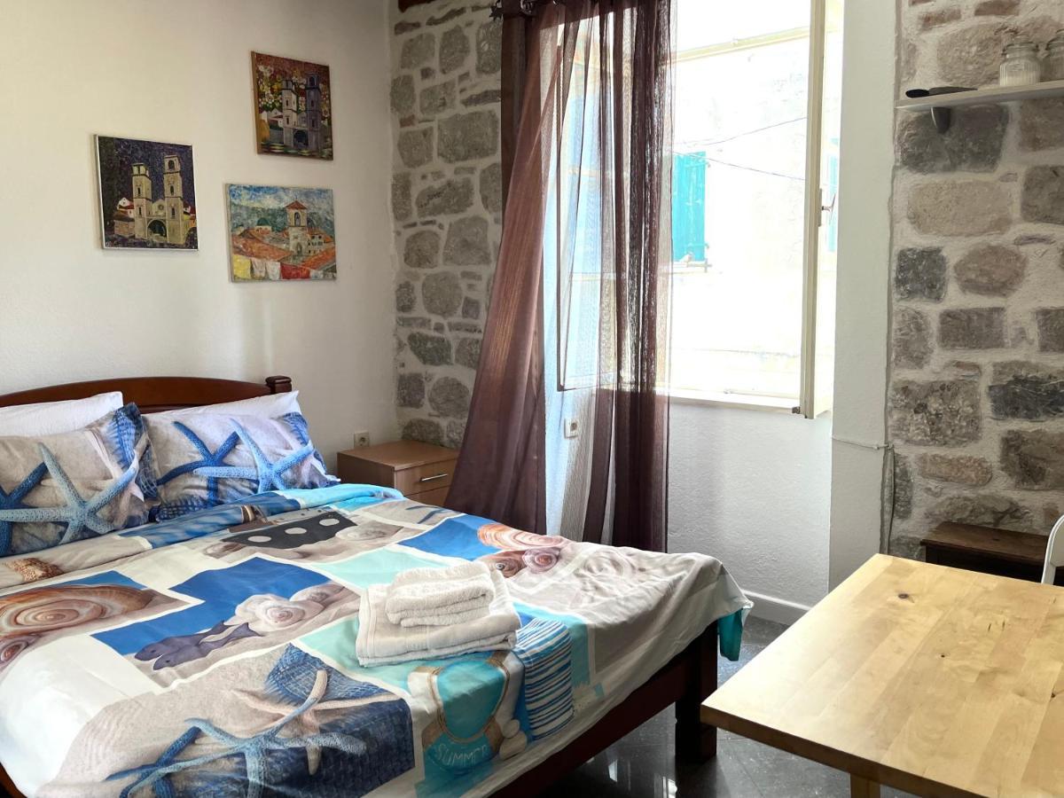South Gate Apartments 262 Kotor Eksteriør bilde