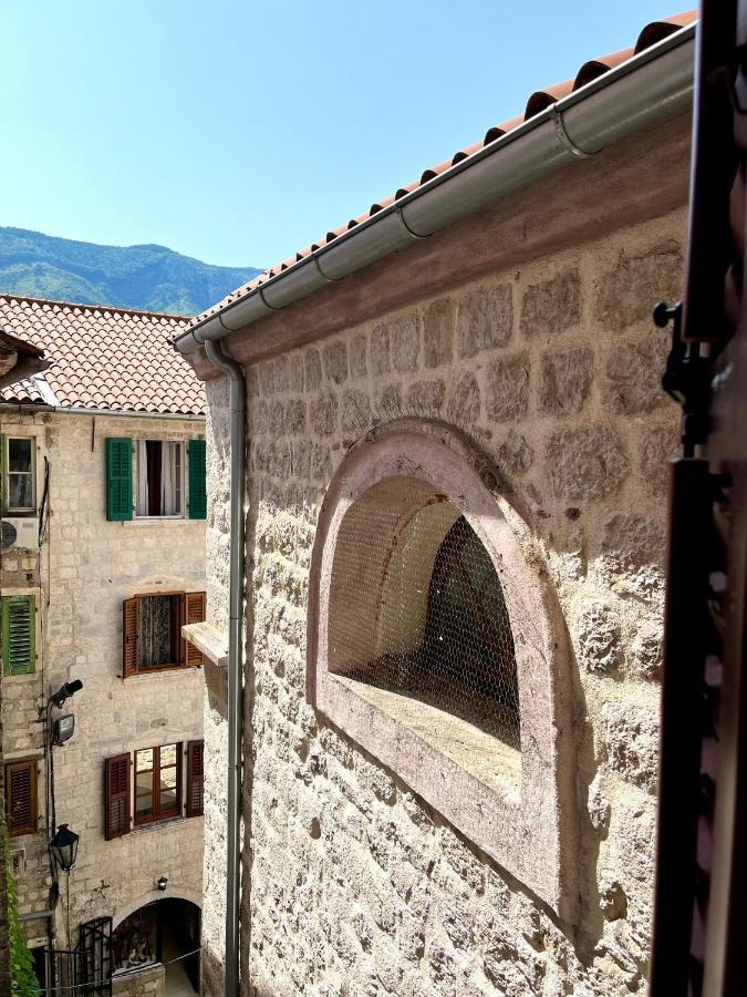 South Gate Apartments 262 Kotor Eksteriør bilde